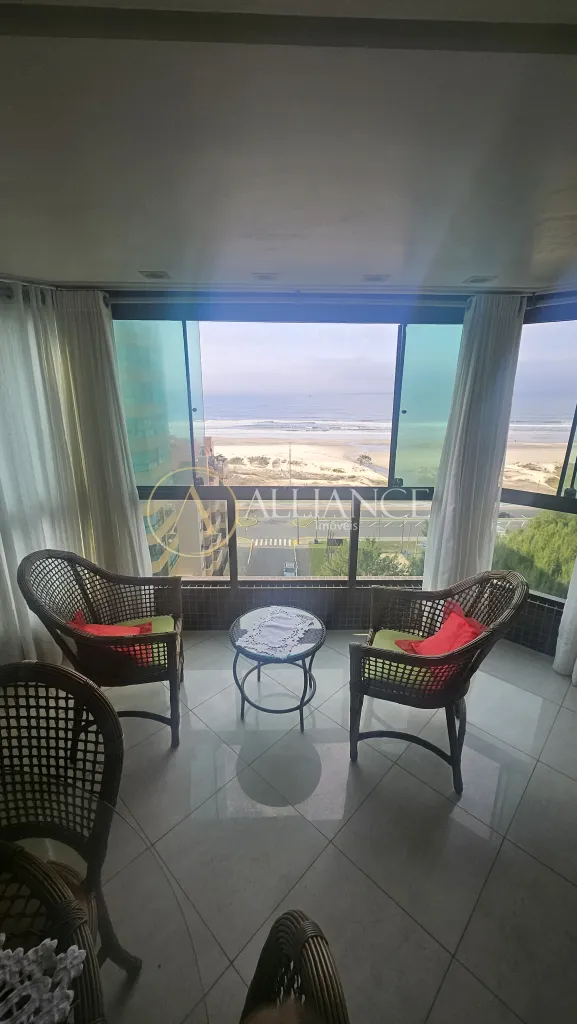 Apartamento 3 quartos/dormitórios, 1 Suíte de frente no Bairro Centro — foto 1