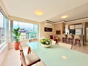 Apartamento em Zona Nova