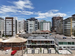 Casa de Bairro em Zona Nova