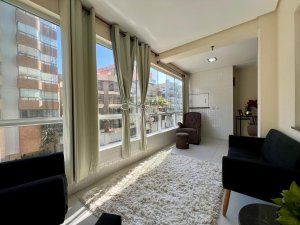 Apartamento em Zona Nova