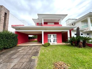 Casa em Condomínio em Zona Nova
