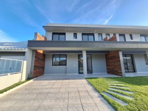Casa de Bairro em Xangri-lá