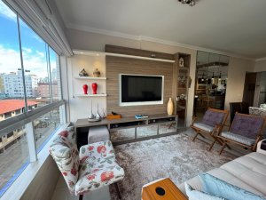 Apartamento em Zona Nova