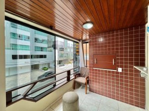 Apartamento em Zona Nova